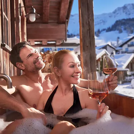Alpin Oberjoch - Luxus Mit Privatem Und Zugang Zu 3000 Qm Panoramahotel Oberjoch بيت خشبي 4*